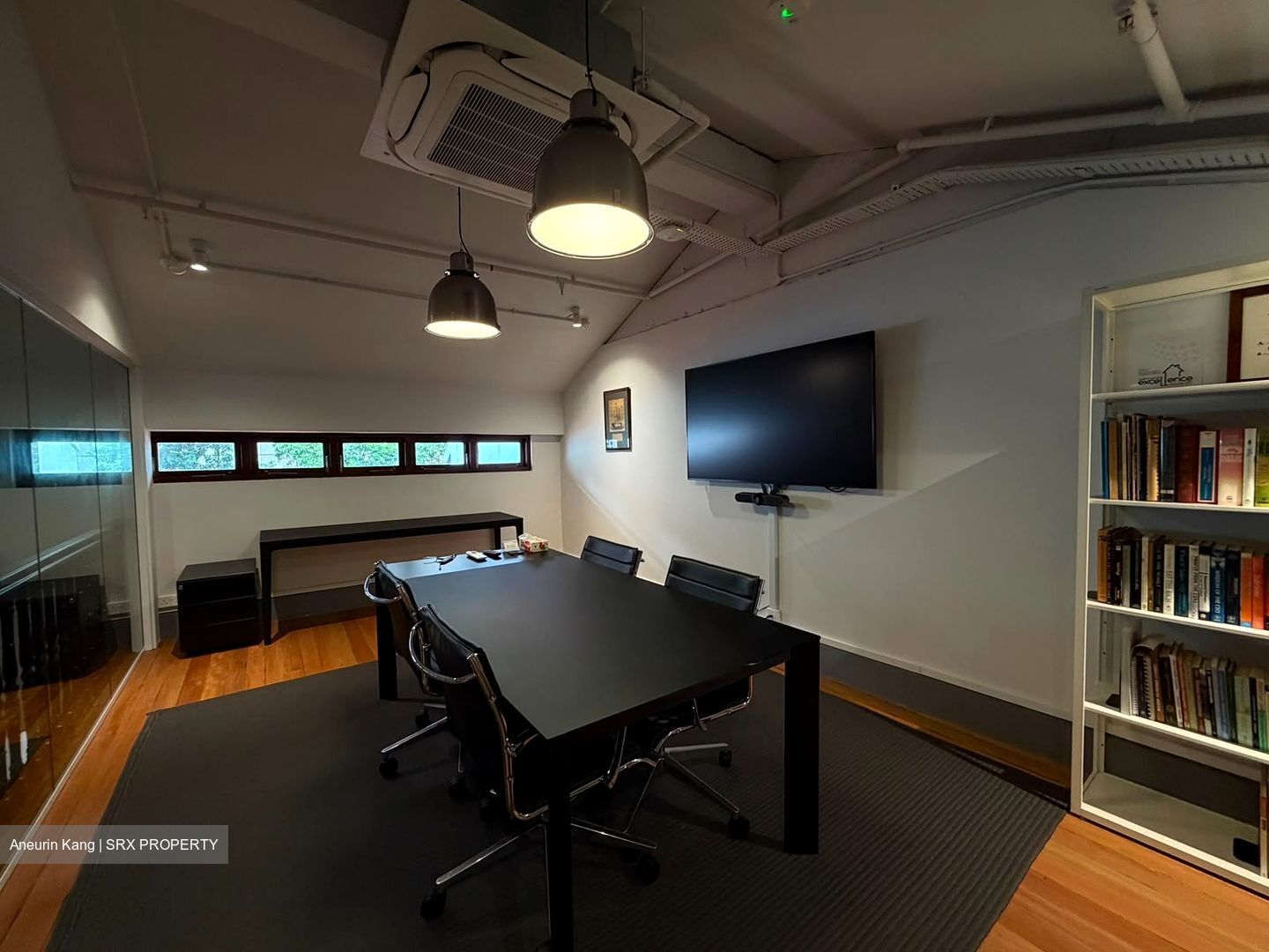 Capital Square (D1), Office #589886951